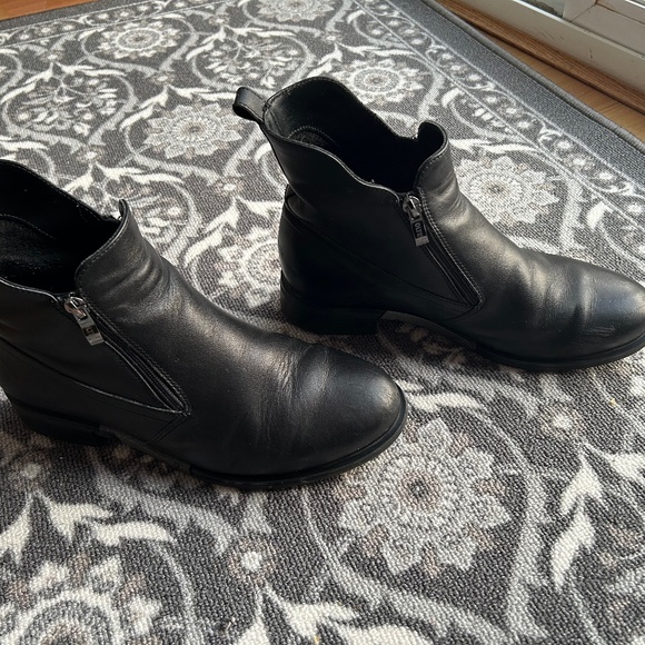 Olteya leather Booties - Picture 1 of 5